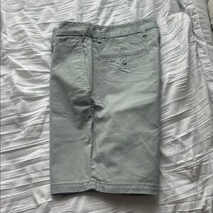 Men's 32 Light green slim flex flat front khaki 8" inseam Shorts